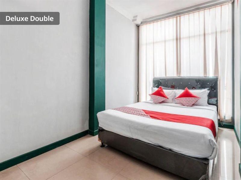Puspita Homestay Mitra Reddoorz Bekasi Zewnętrze zdjęcie