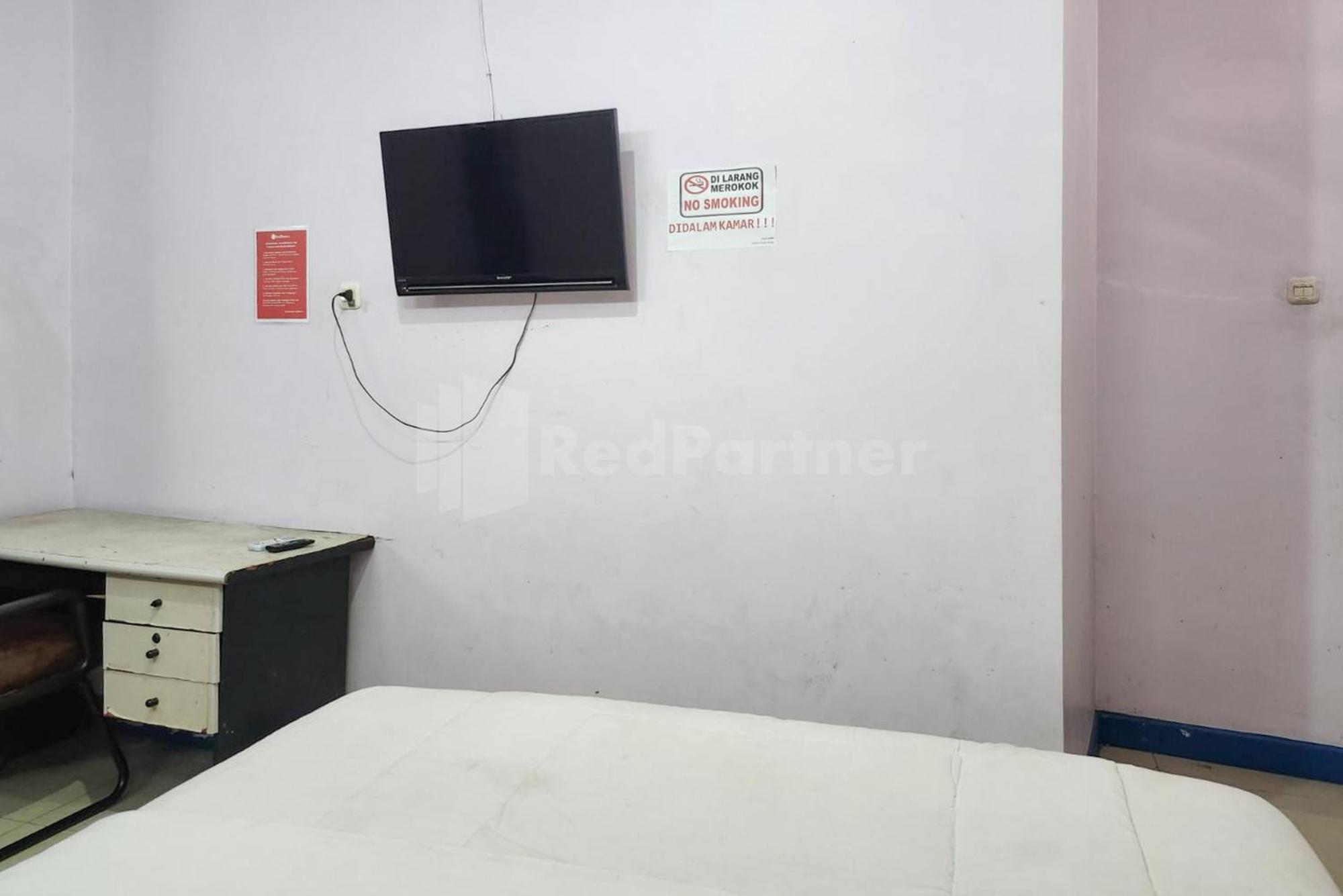 Puspita Homestay Mitra Reddoorz Bekasi Zewnętrze zdjęcie