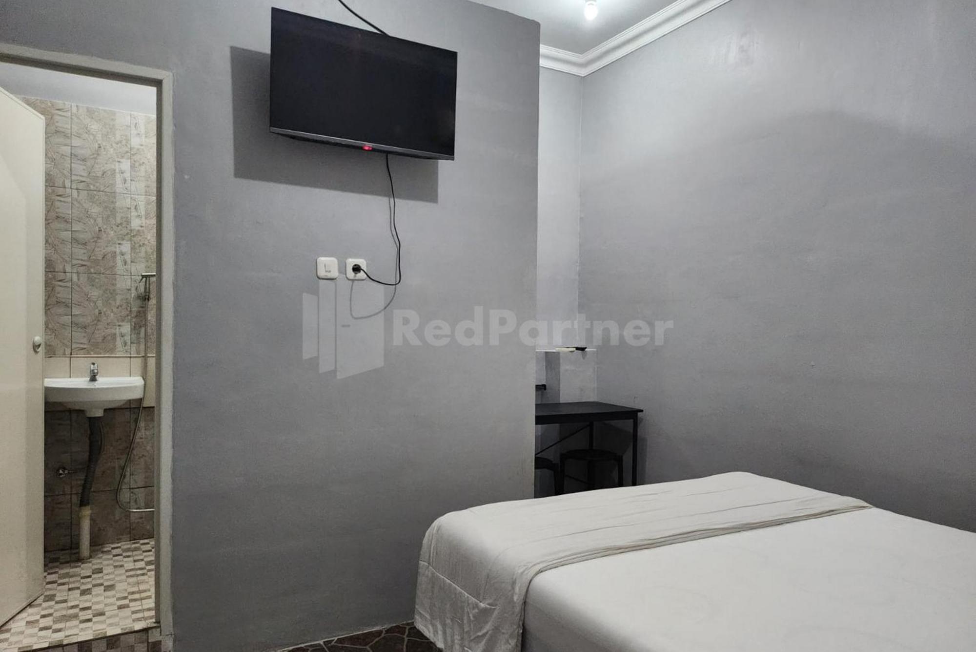 Puspita Homestay Mitra Reddoorz Bekasi Zewnętrze zdjęcie