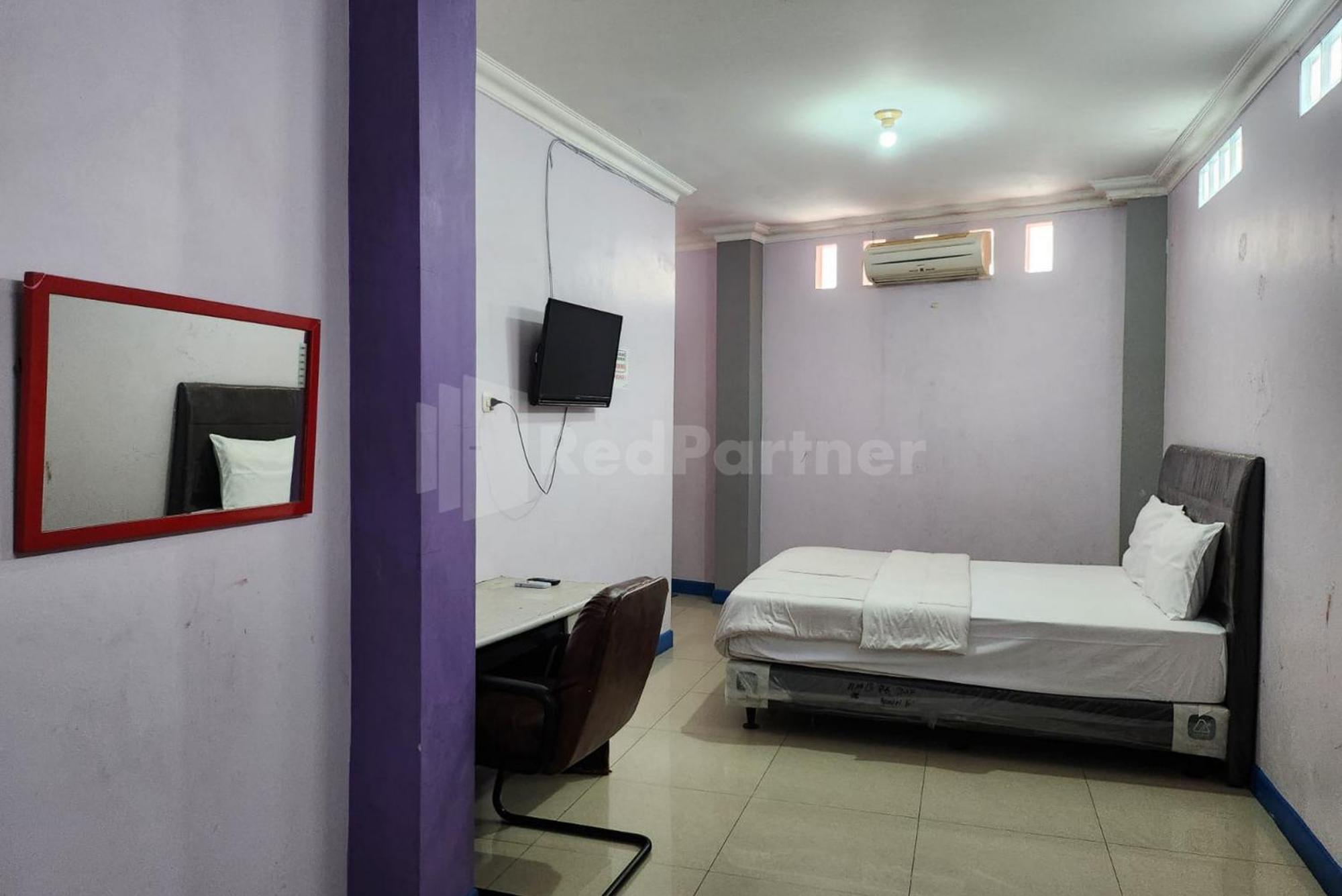 Puspita Homestay Mitra Reddoorz Bekasi Zewnętrze zdjęcie